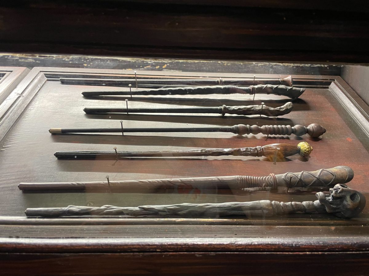 RUMOR Ollivander's Wand Shop to Debut New Style of Interactive Wands Next Month at Universal