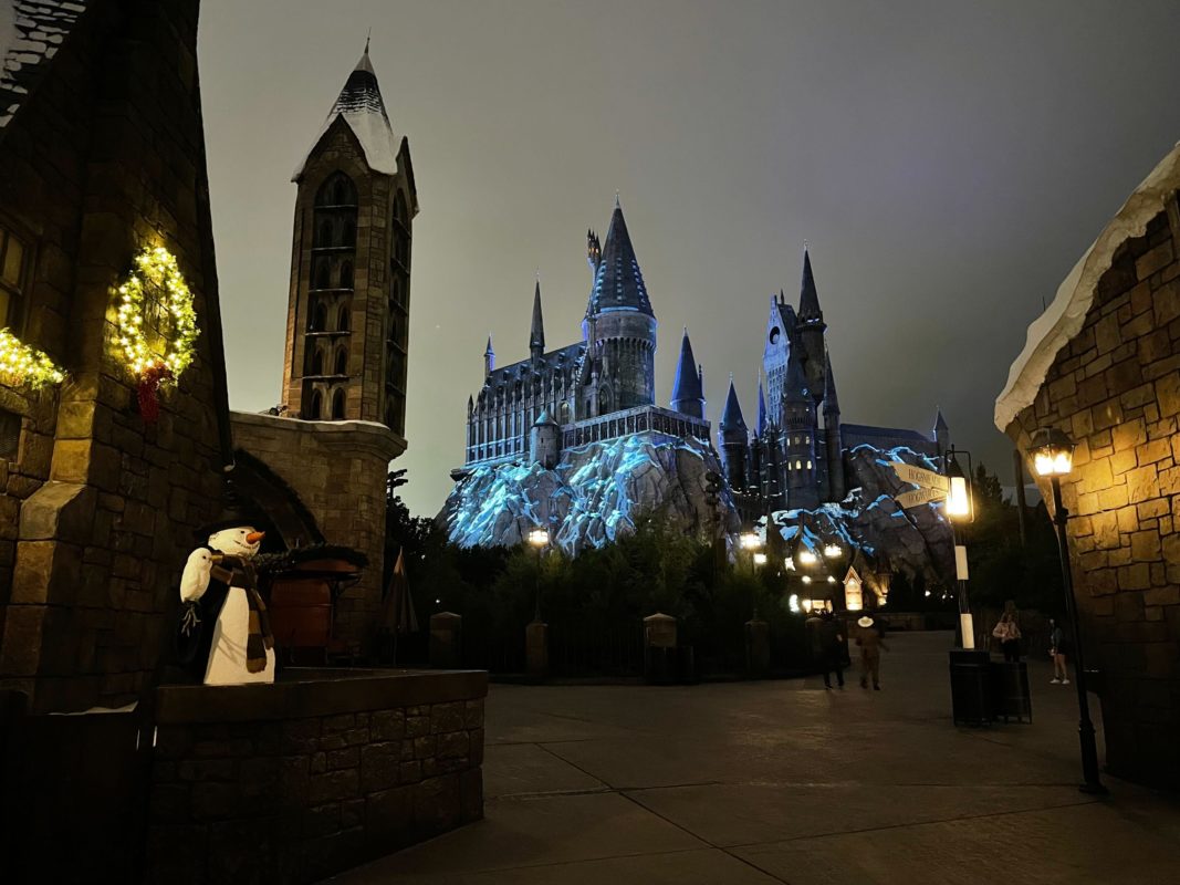 Universal Holiday Tour 2022 Review Max Grinch Hogsmeade 11