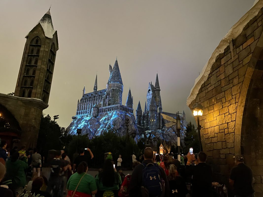 Universal Holiday Tour 2022 Review Max Grinch Hogsmeade 8