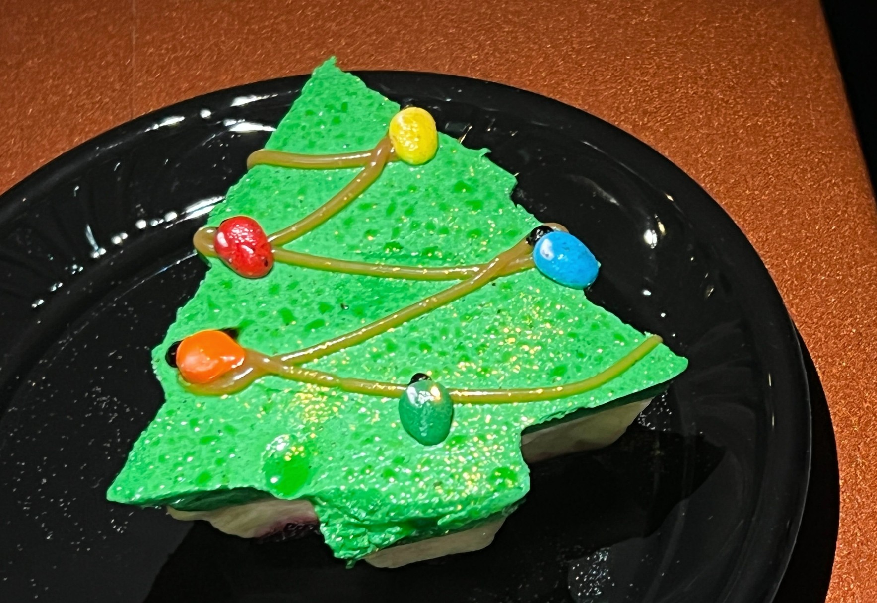 WDW 2022 MVMCP Christmas Tree Cake