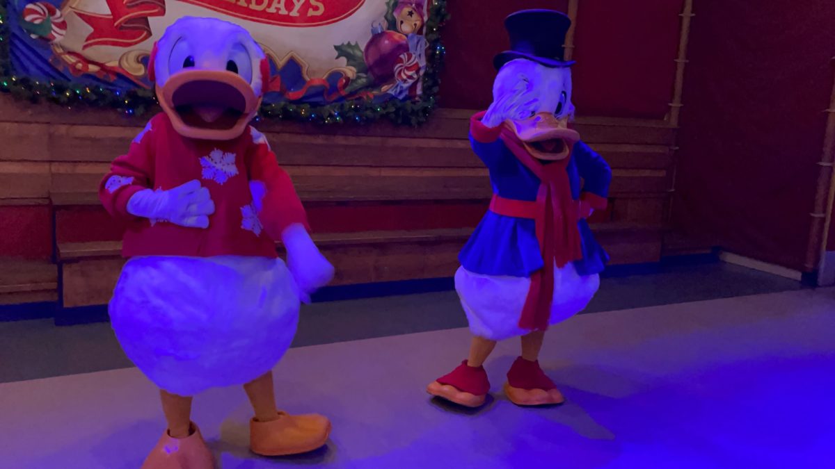 WDW 2022 MVMCP Donald Duck and Scrooge 5