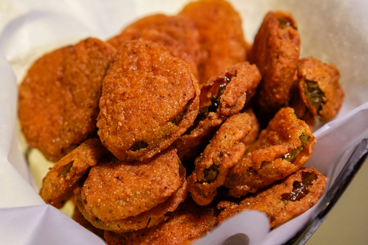 WDW DHS Sci Fi Dine in Fried Pickles 1