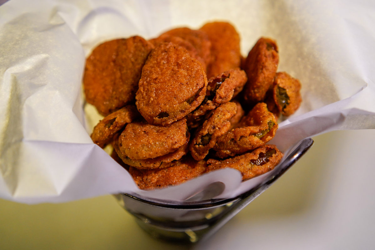 WDW DHS Sci Fi Dine in Fried Pickles 3