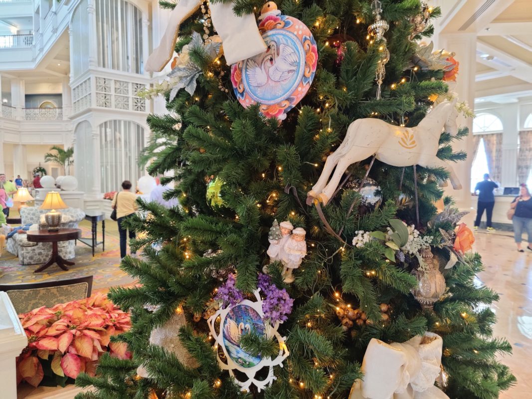 grand floridia holiday decorations 2022 114355