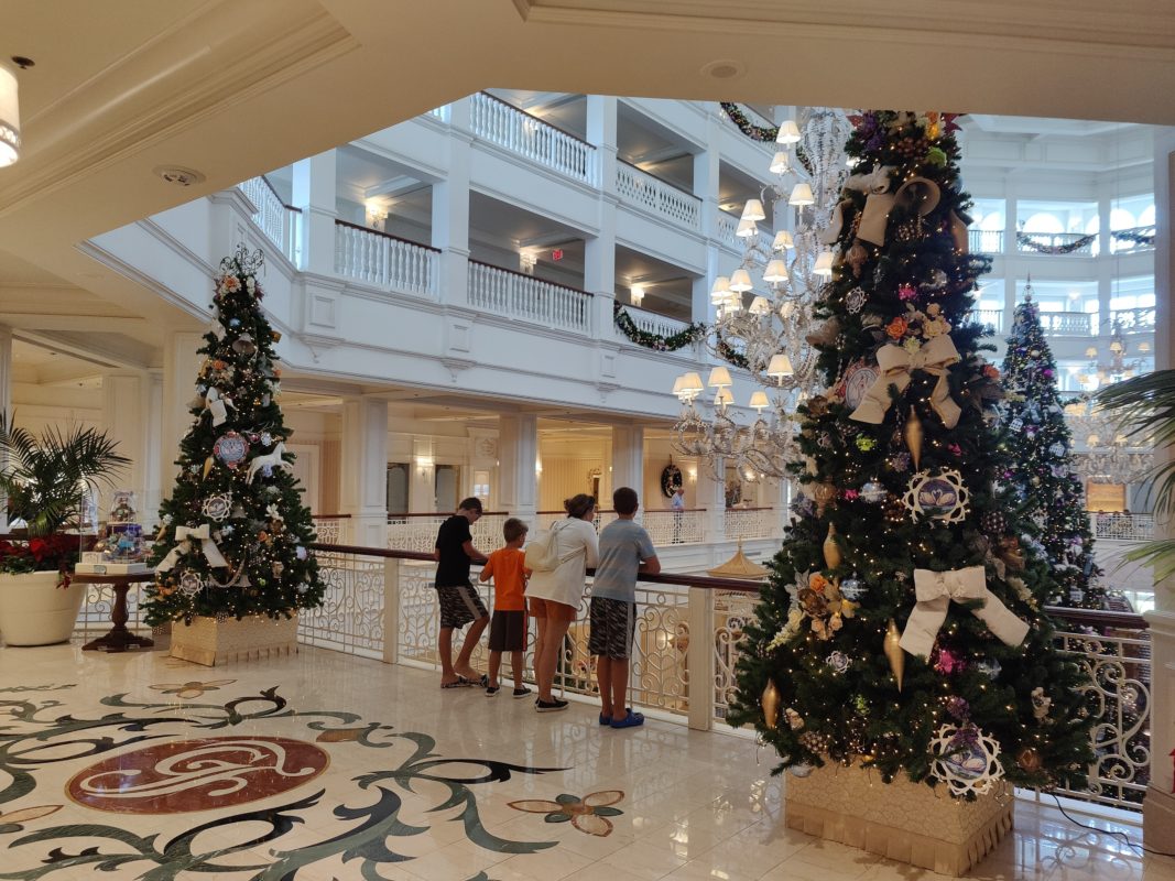 grand floridia holiday decorations 2022 115251