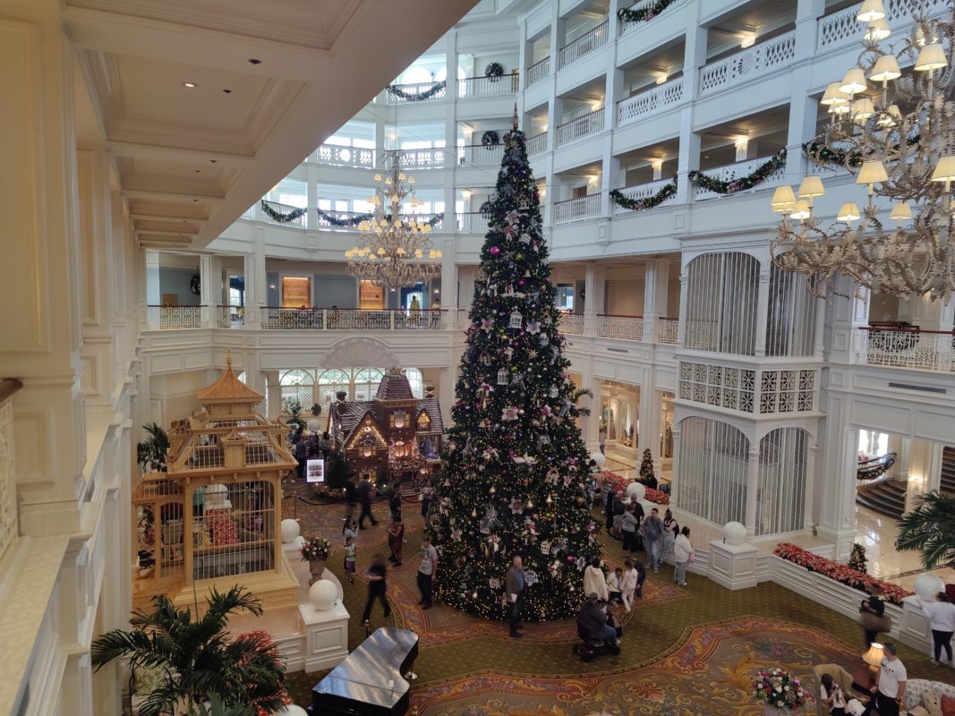 grand floridia holiday decorations 2022 115318