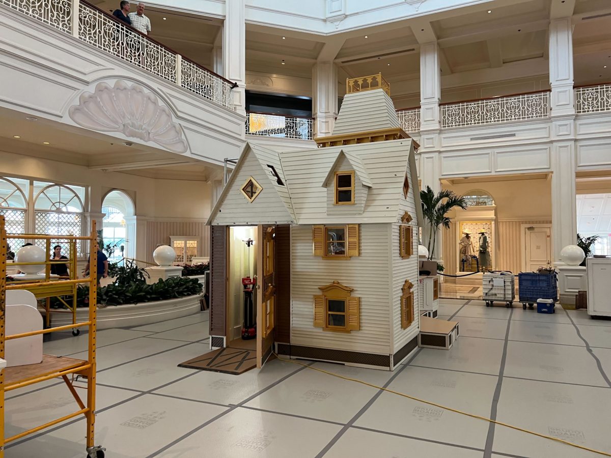 grand floridian gingerbread house construction begins 10