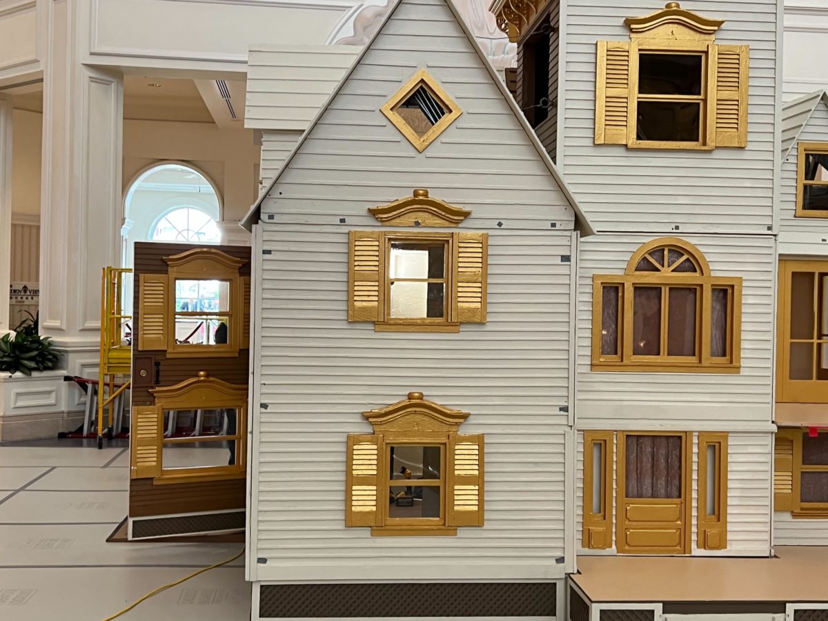 grand floridian gingerbread house construction begins 4