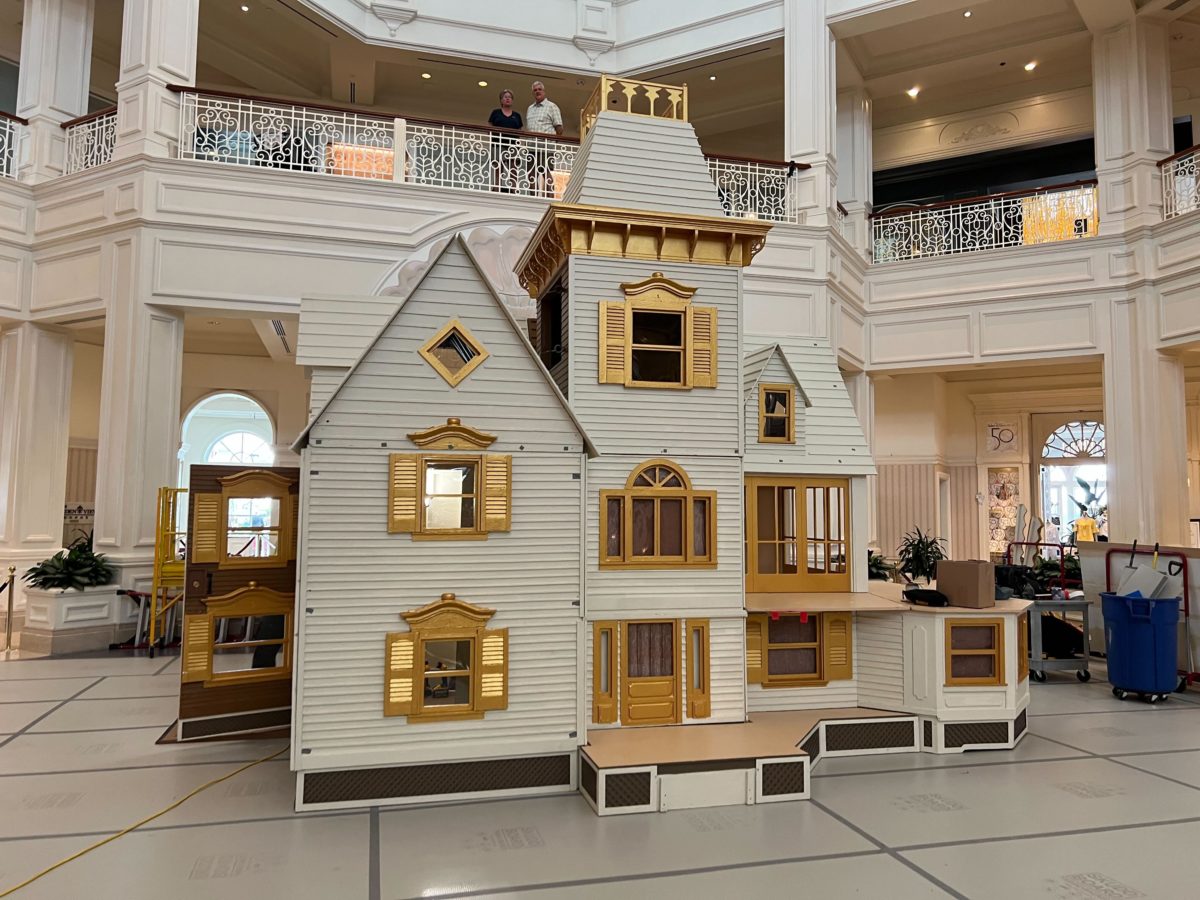 grand floridian gingerbread house construction begins 5