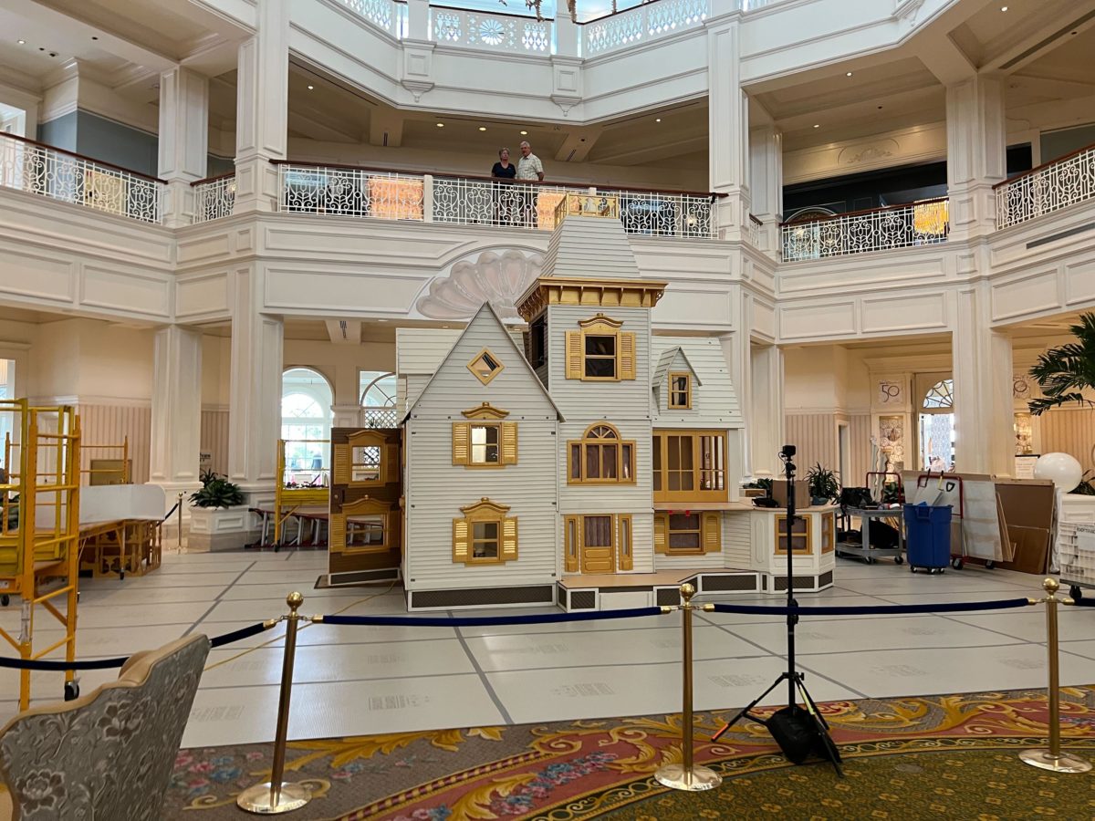 grand floridian gingerbread house construction begins 8