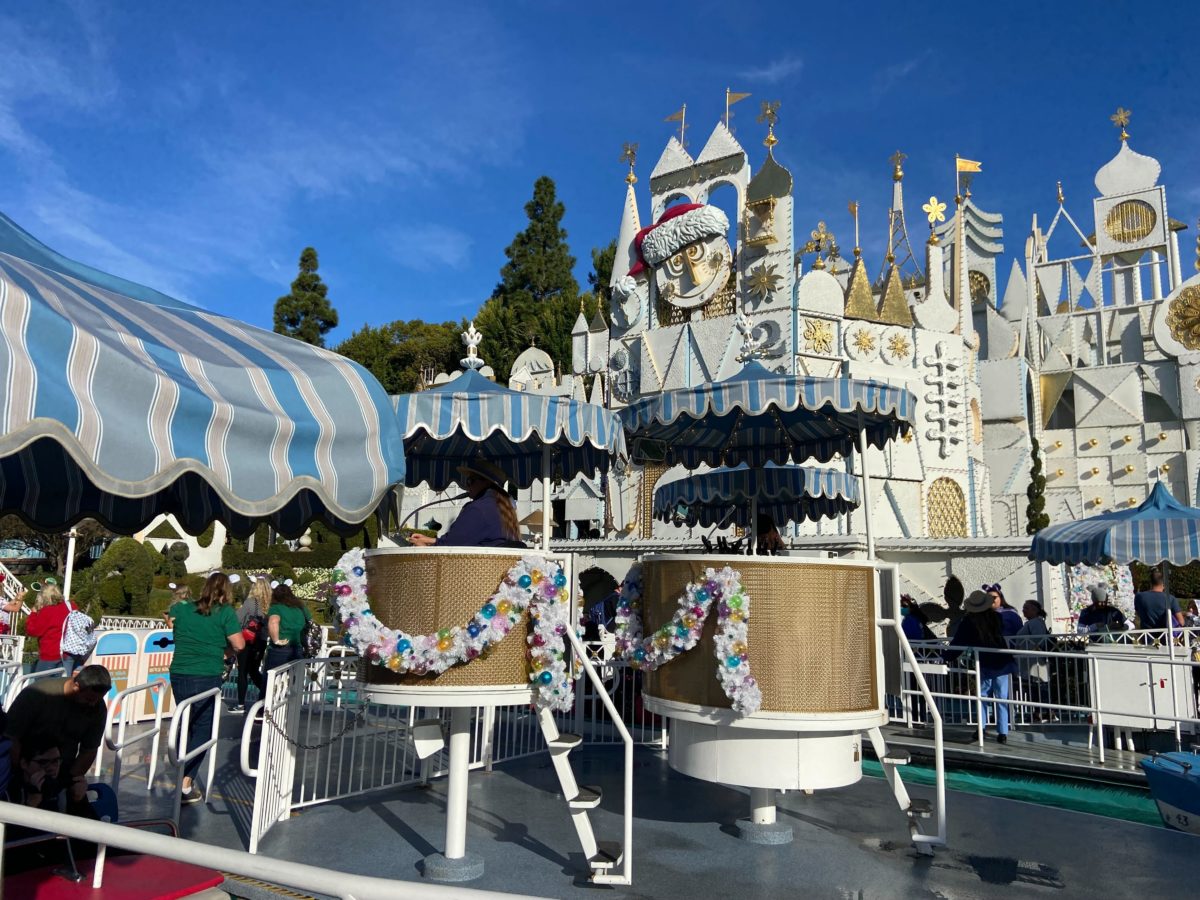 its a small world holiday 2022 1887