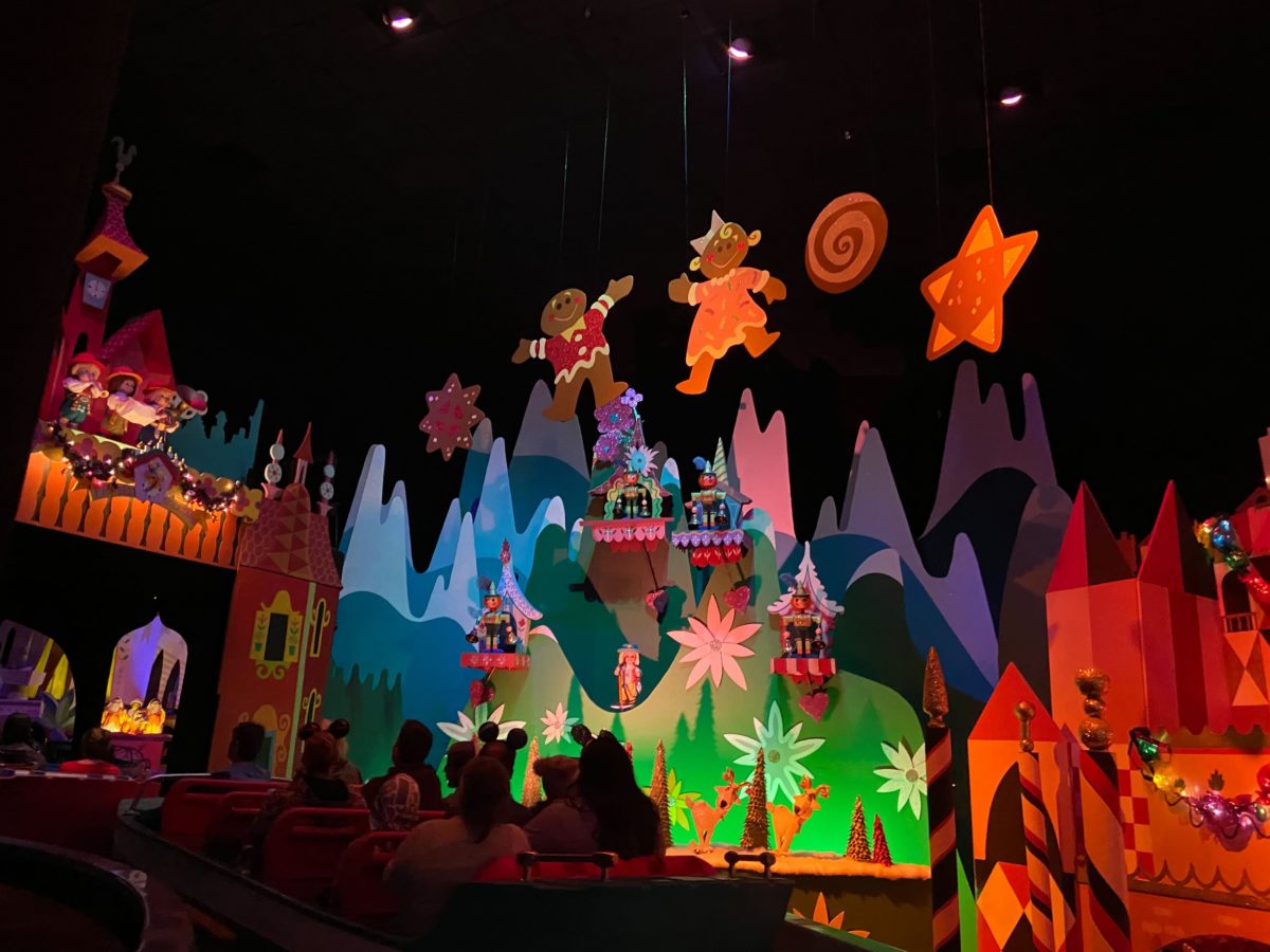 its a small world holiday 2022 1919