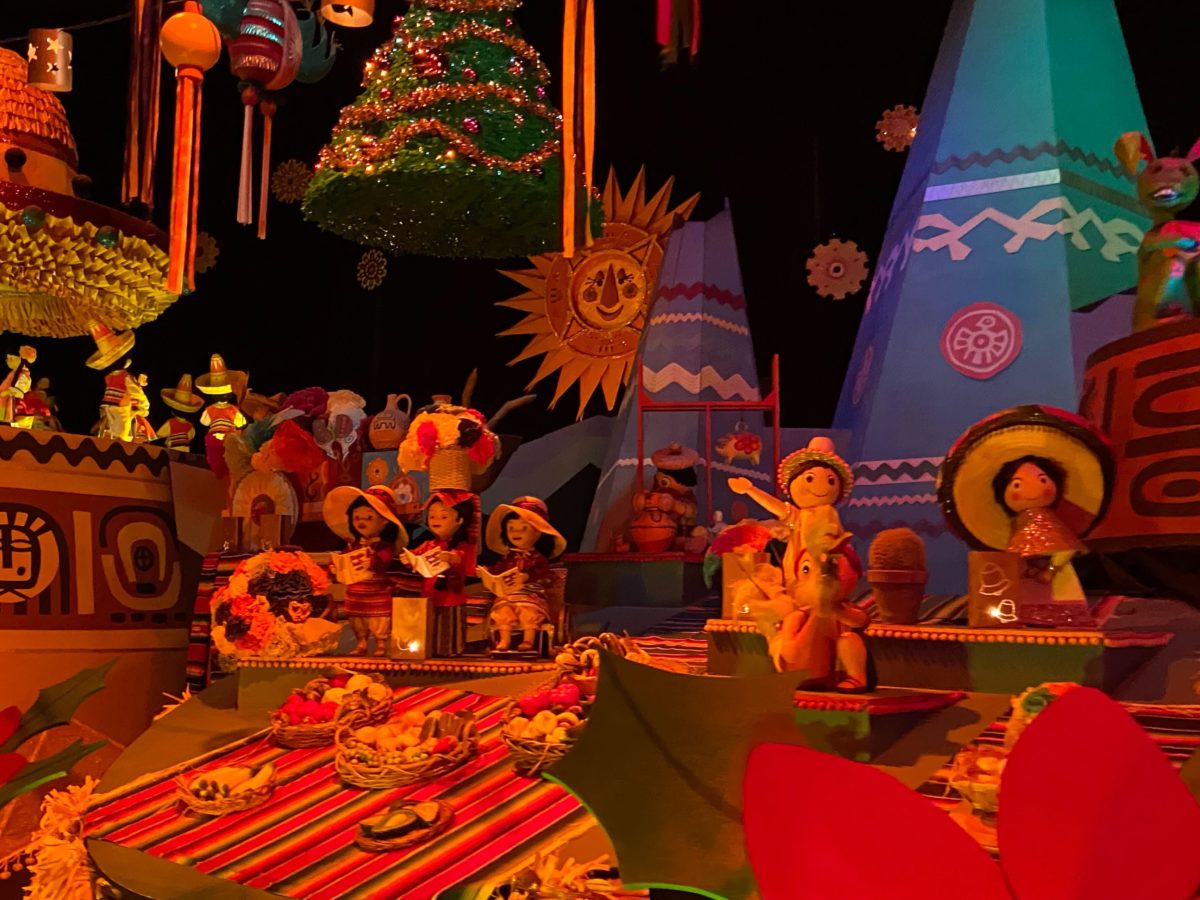 its a small world holiday 2022 1939