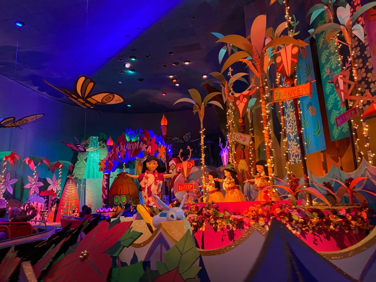 its a small world holiday 2022 1947
