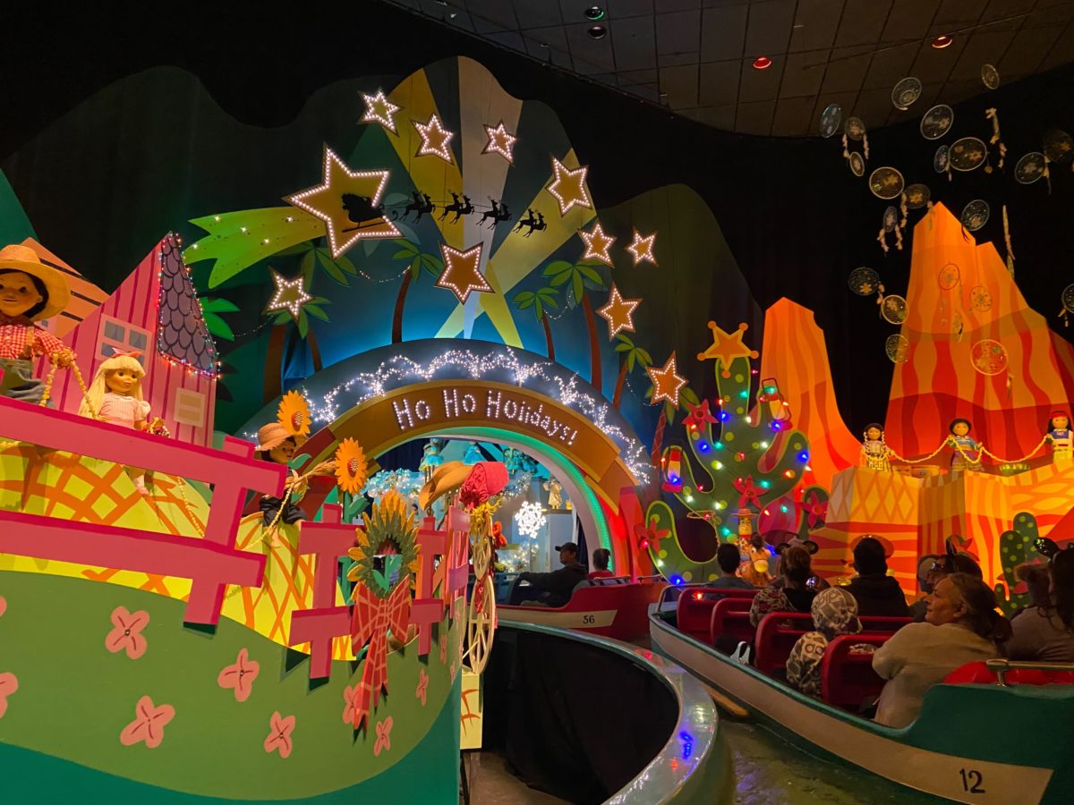 its a small world holiday 2022 1953