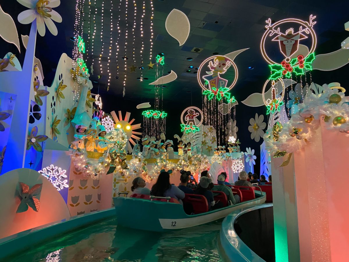 its a small world holiday 2022 1959