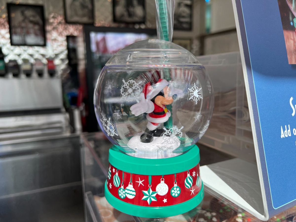 Mickey snow globe sipper