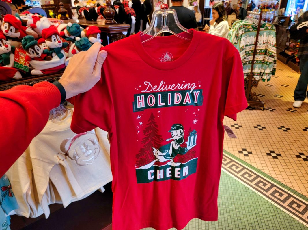 Disneyland Donald holiday t shirt