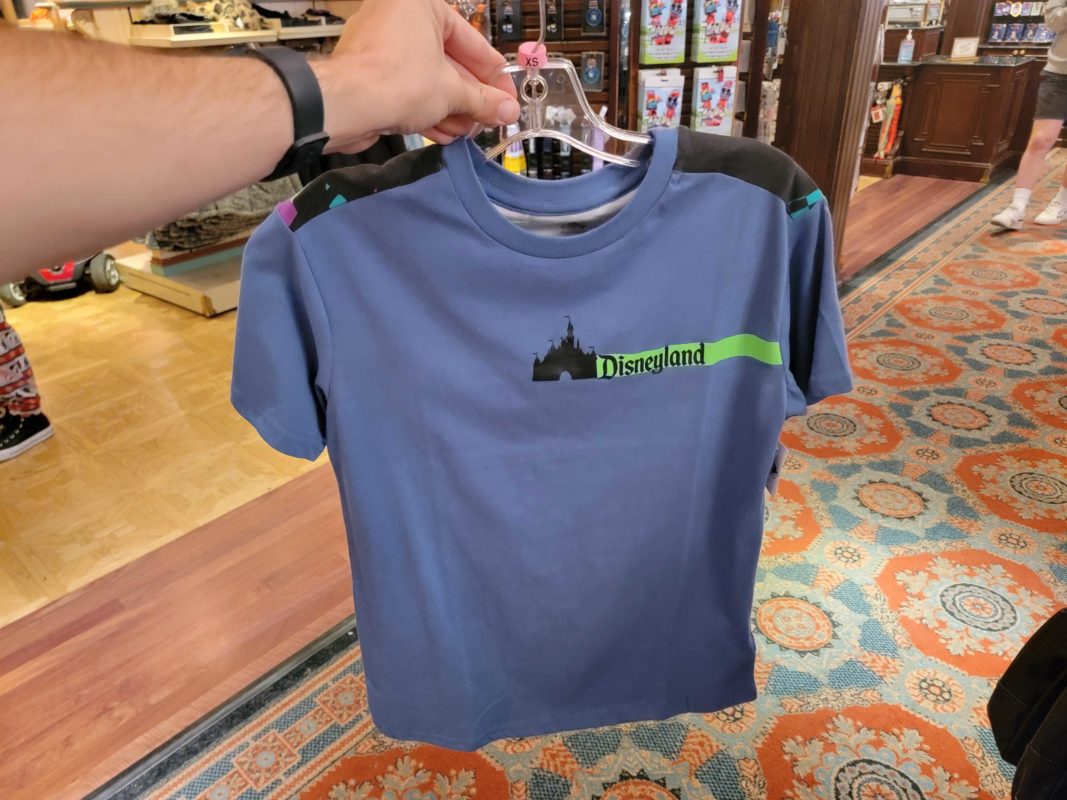 Disneyland glitch apparel 090730