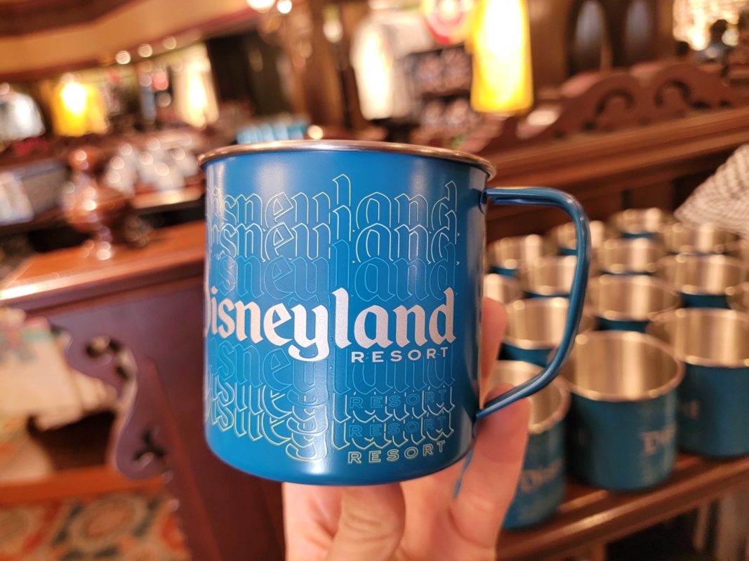 Disneyland metal mug 091032