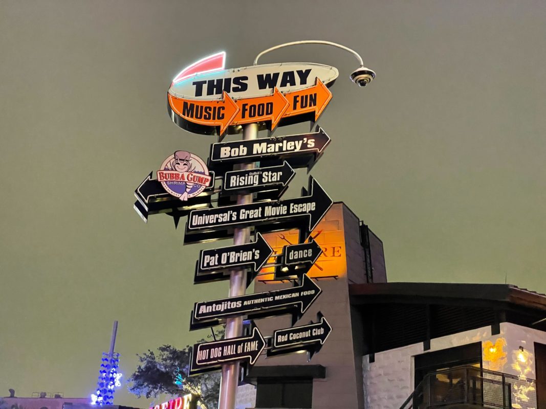 citywalk directional sign great movie escape 5267