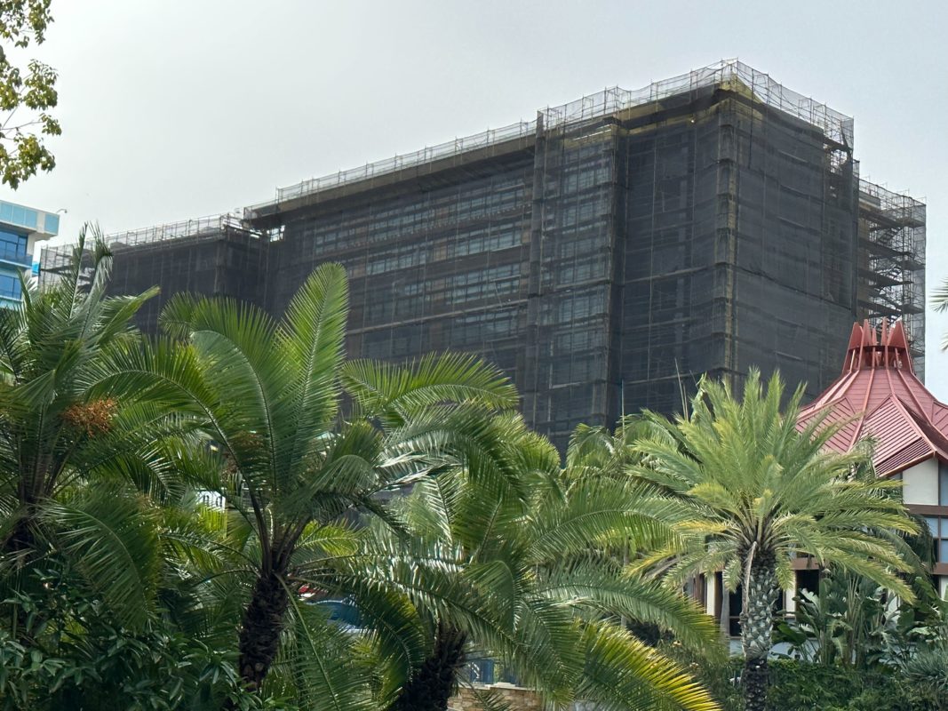 Disneyland hotel dvc tower construction jan 2023 5783