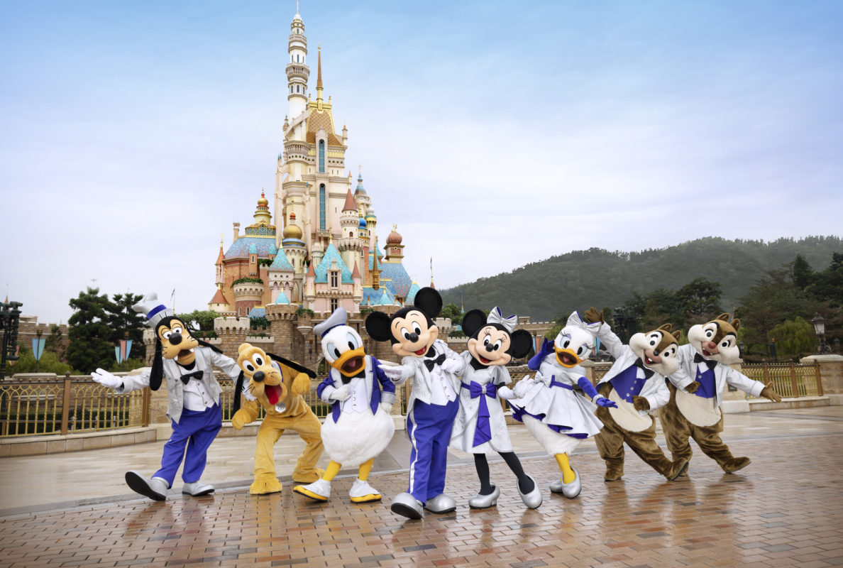 Hong Kong Disneyland mickey and friends 100th outfits