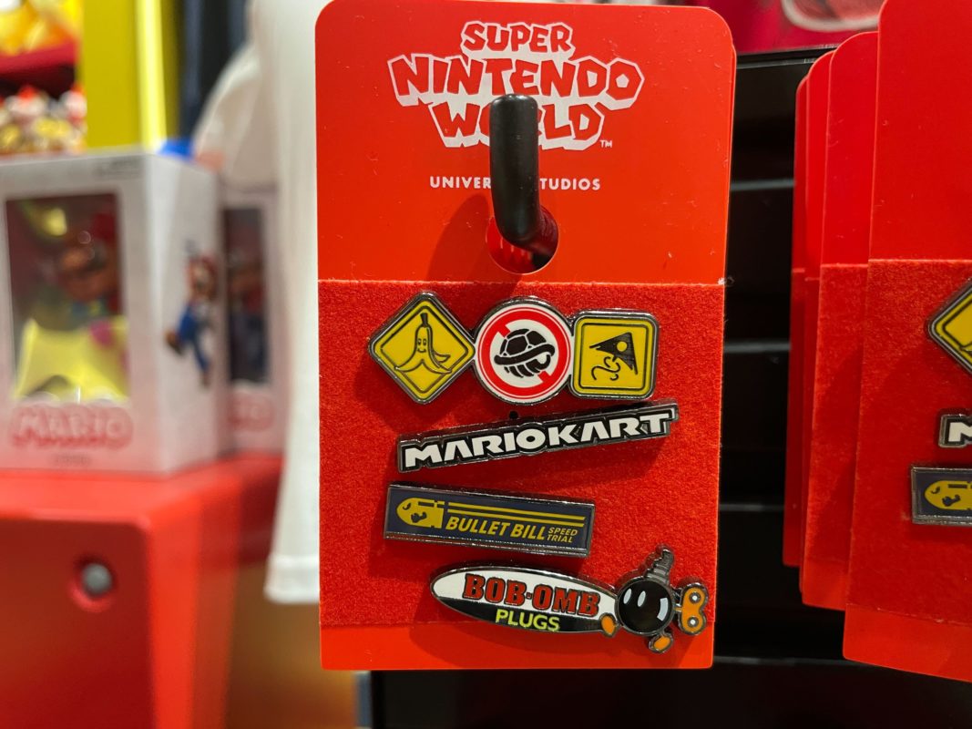 SuperNintendoWorldMariOkartPinSet1