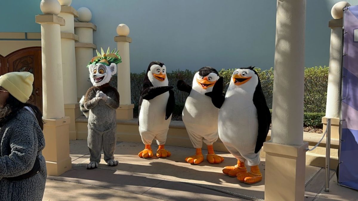 UOR USF DreamWorks Destination King Julien Penguins of Madagascar 5