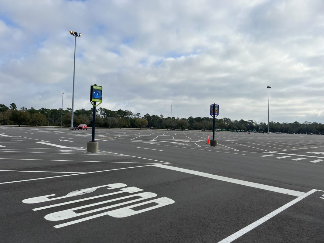 epcot parking lot earth space 8938