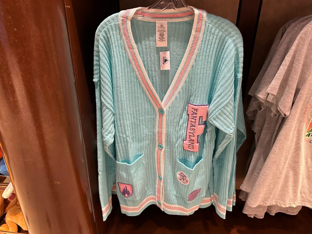 fantasyland cardigan wdw8267