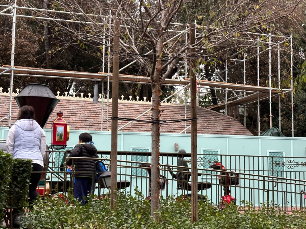 new orleans square train station scaffolding 5969