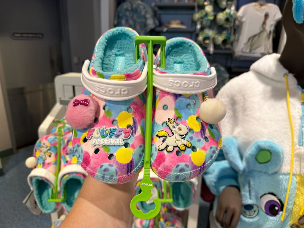 pixar fluffy crocs 8709