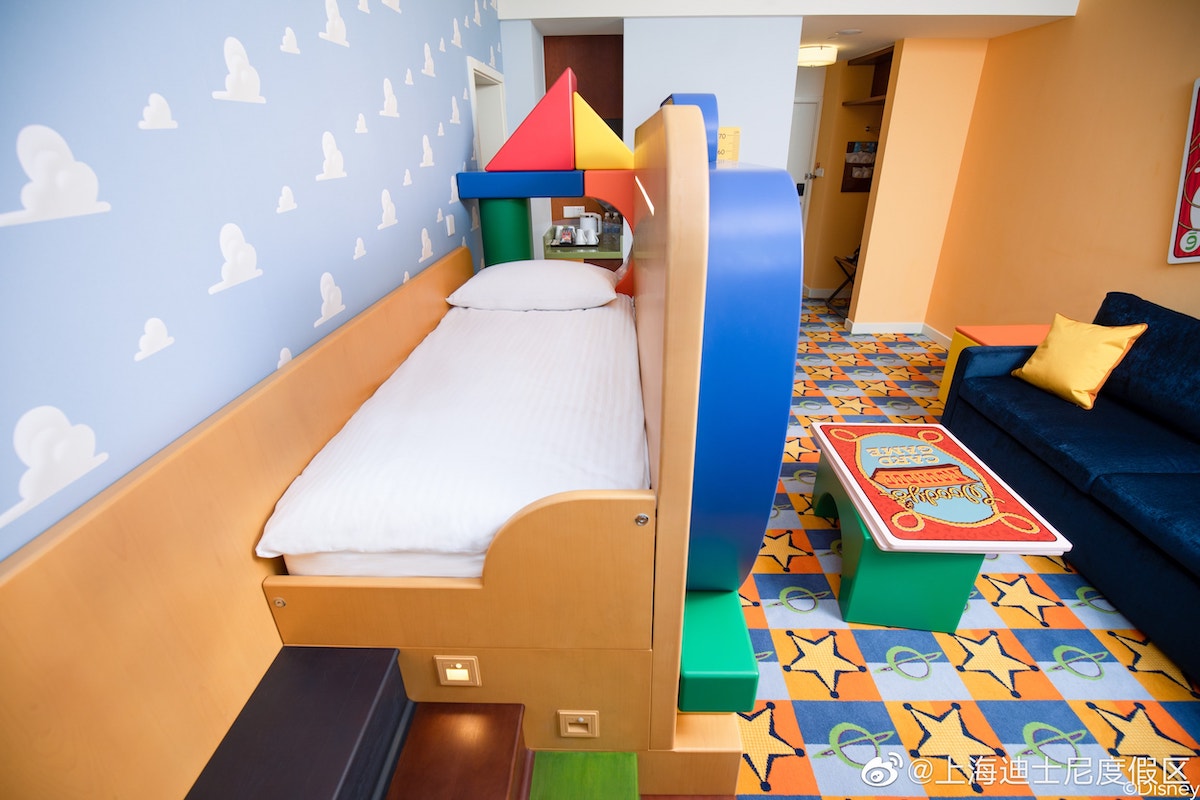 Toy Story Hotel box family suite kids bed