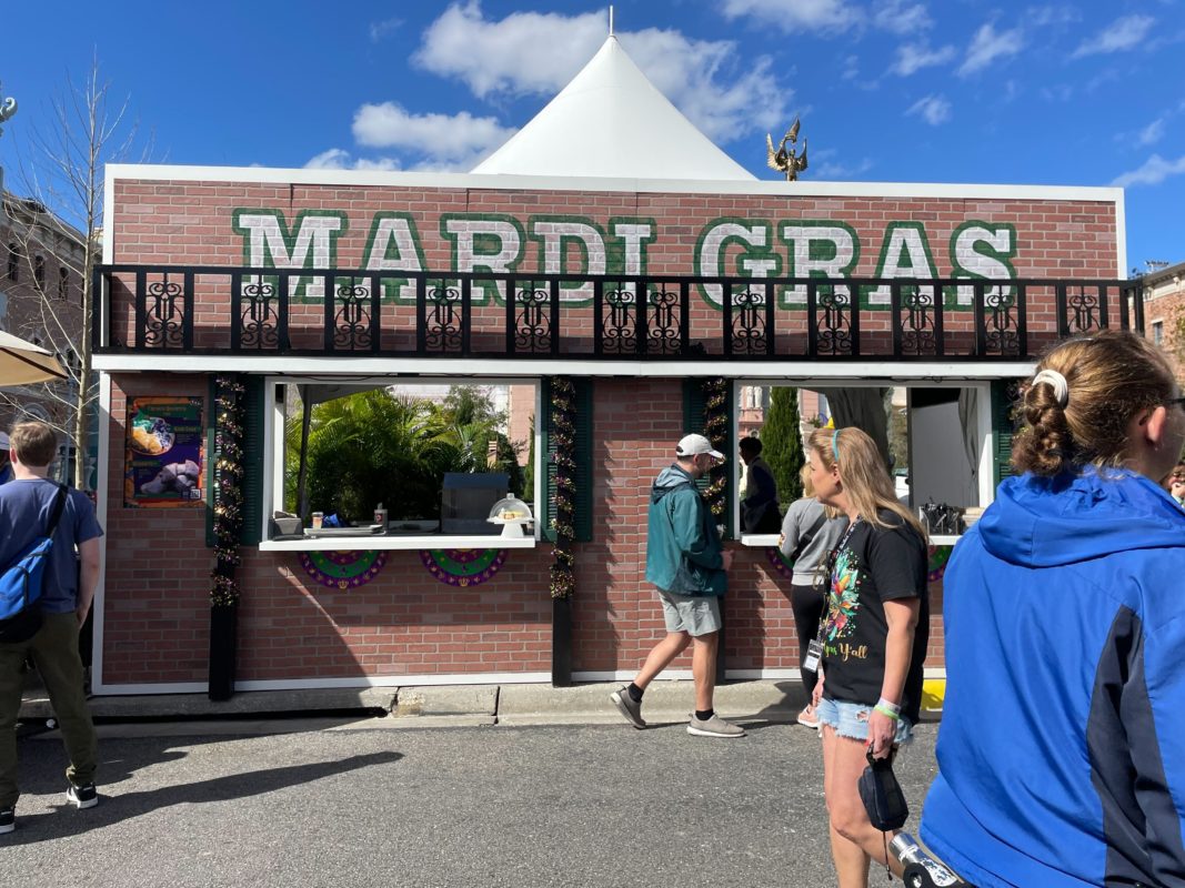 UOR USF 2023 Mardi Gras beignet and king cake booth 3