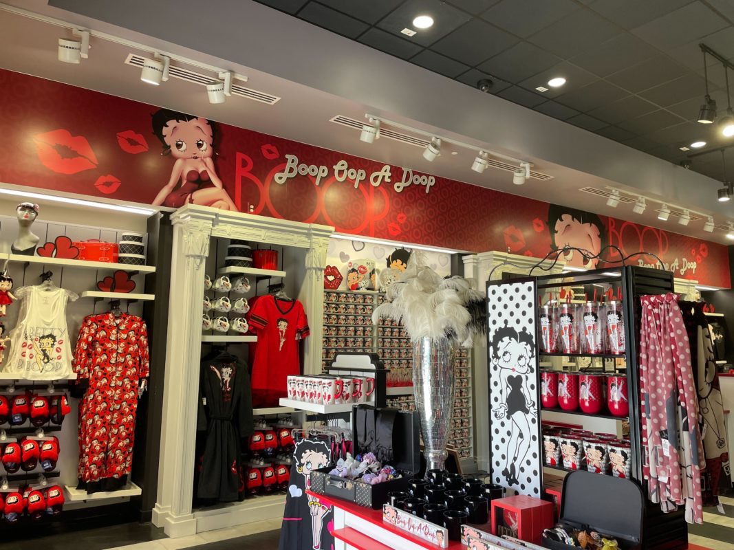 betty boop store interior usf4908