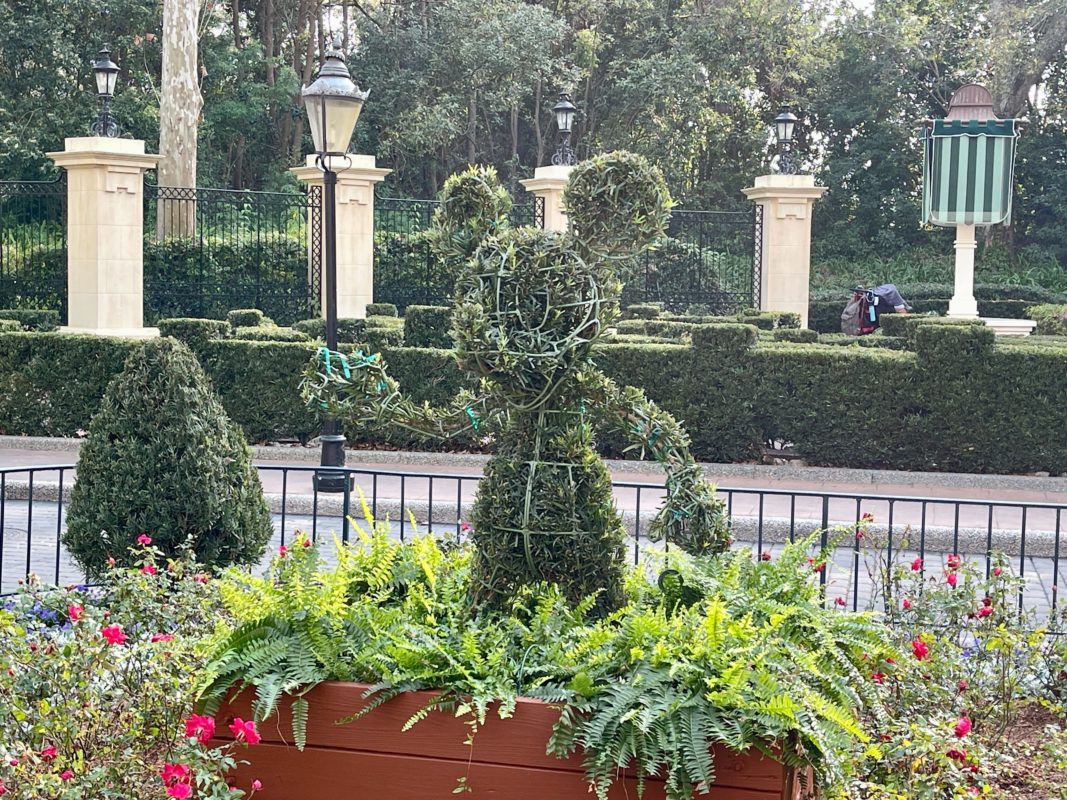 epcot flower and garden topiaries 2023 9637