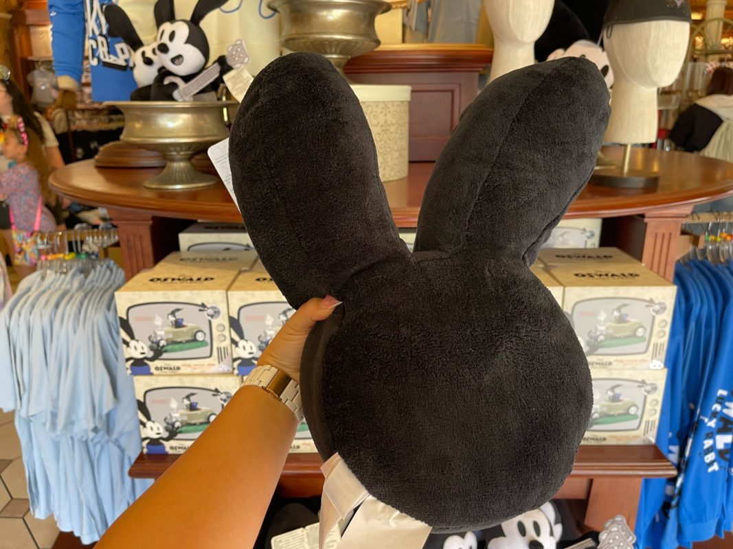 oswald the lucky rabbit collection wdw 4982