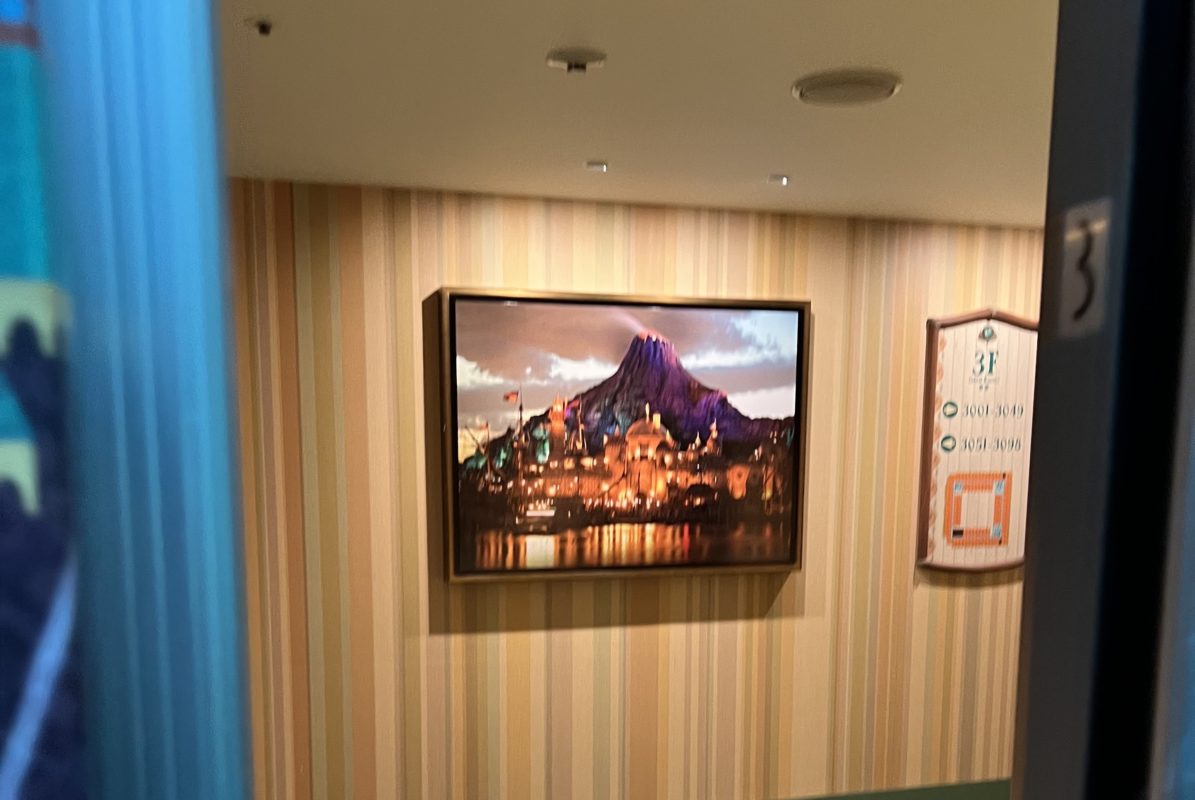 tokyo disney celebration hotel discover room tour 5575