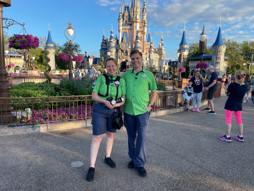 wdw photopass green costumes 7885