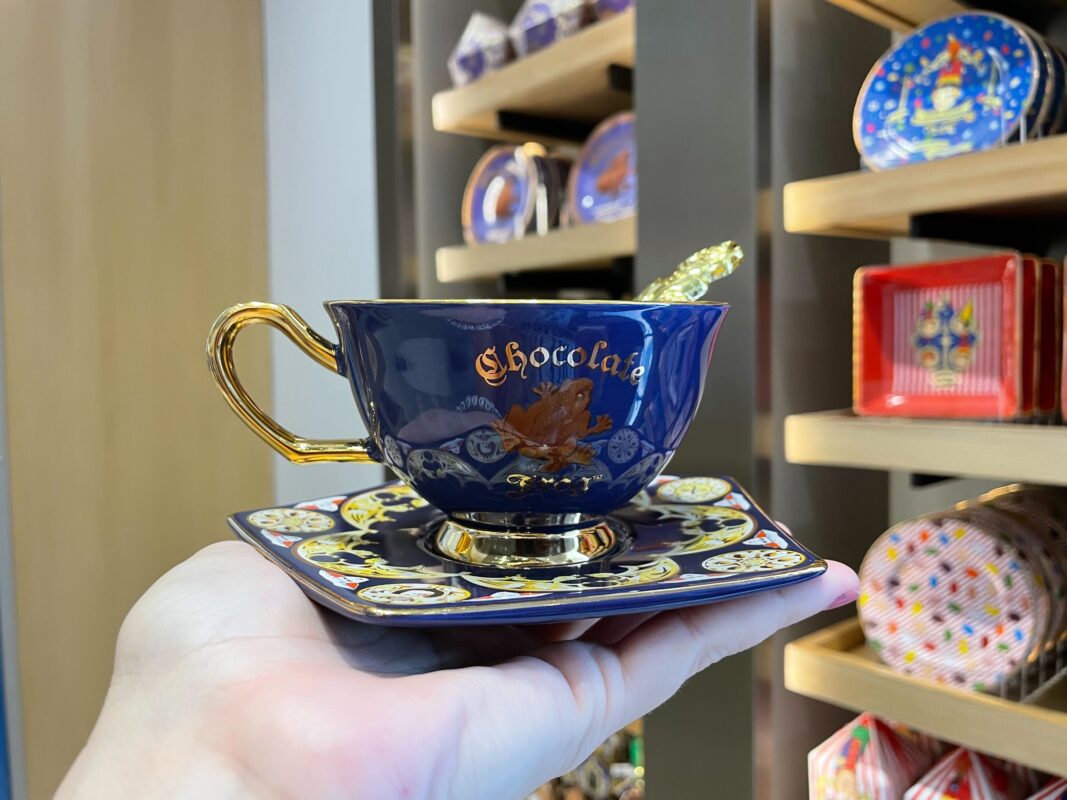 Chocolate Frog Tea Set at CityWalk.