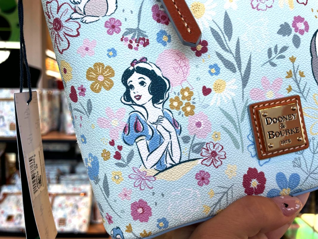 Snow White DB flower garden crossbody2