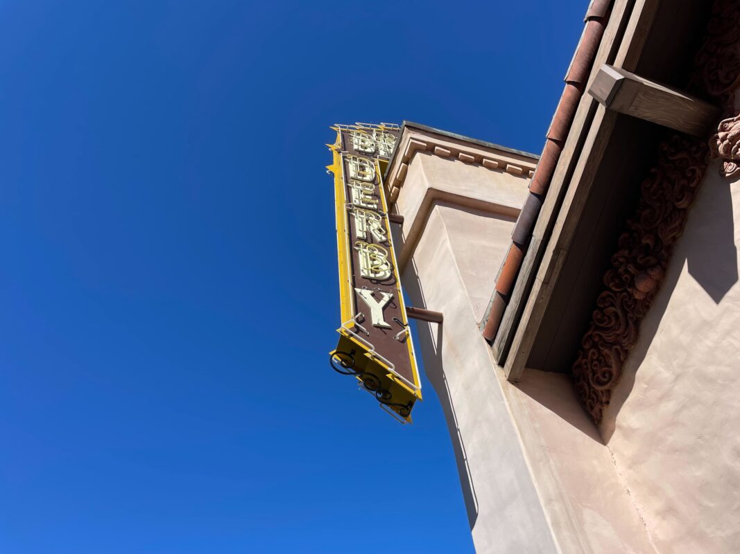 dhs brown derby neon signs 4680