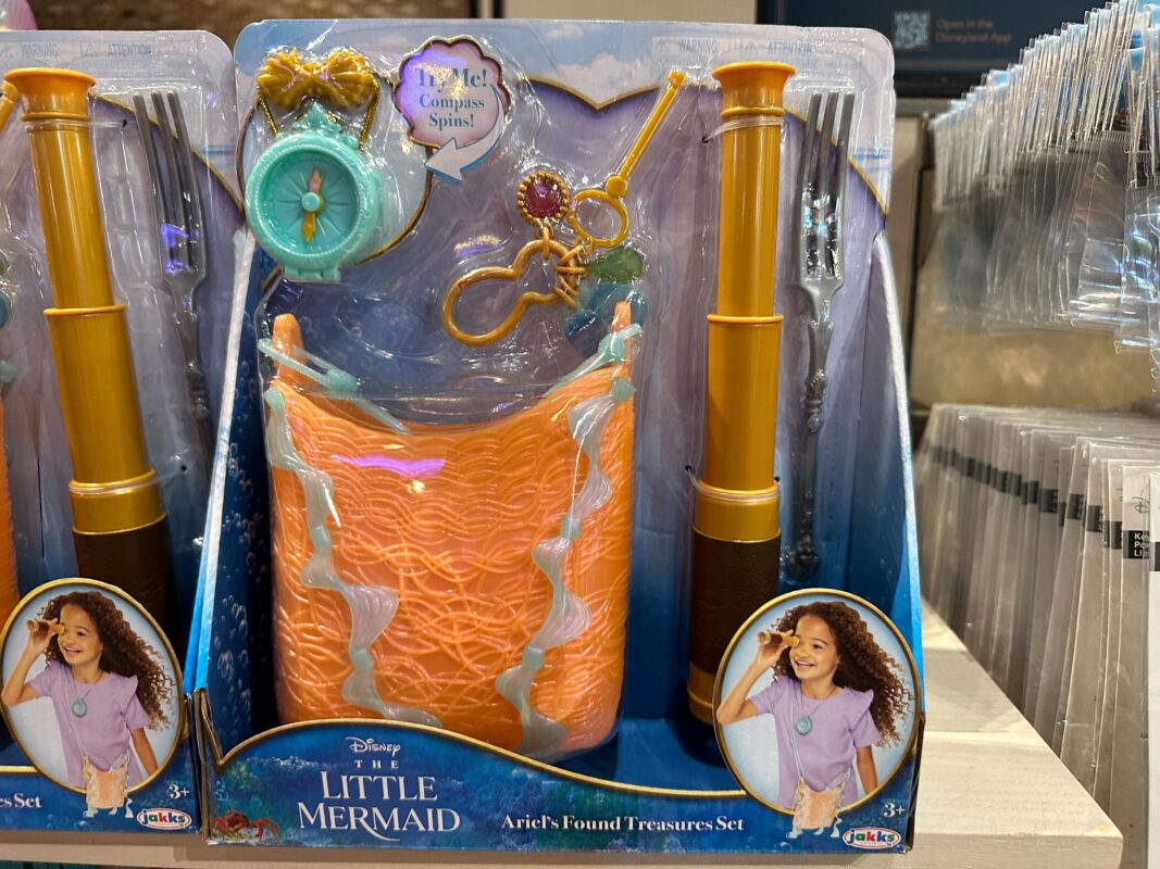 DLR DTD Live action little mermaid merchandise 39
