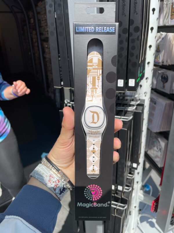 MagicBand plus at Disneyland 7