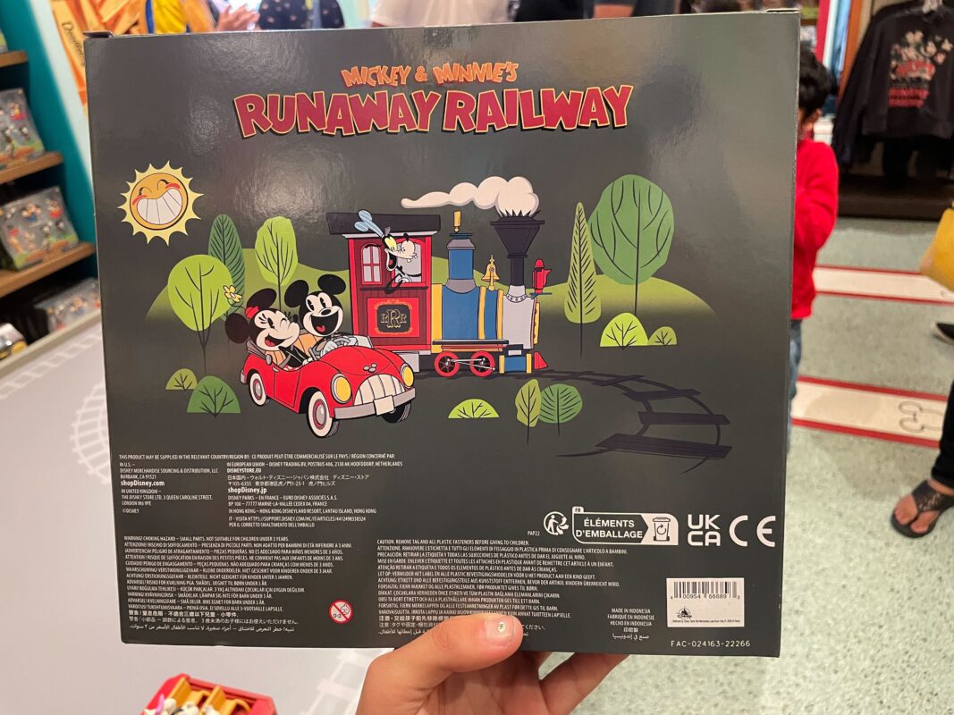 New Pins and Figurines Mickey Minnies Runaway Railway Mickeys Toontown Disneyland 00001