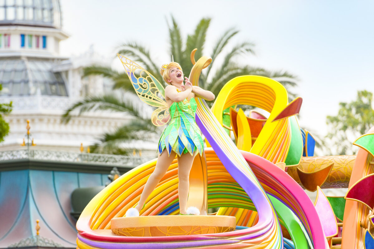 Tokyo Disneyland - Disney Harmony in Color Daytime Parade Debut 00002