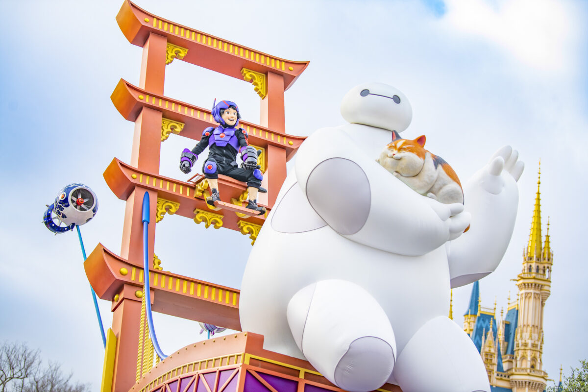 Tokyo Disneyland Disney Harmony in Color Daytime Parade Debut 00021