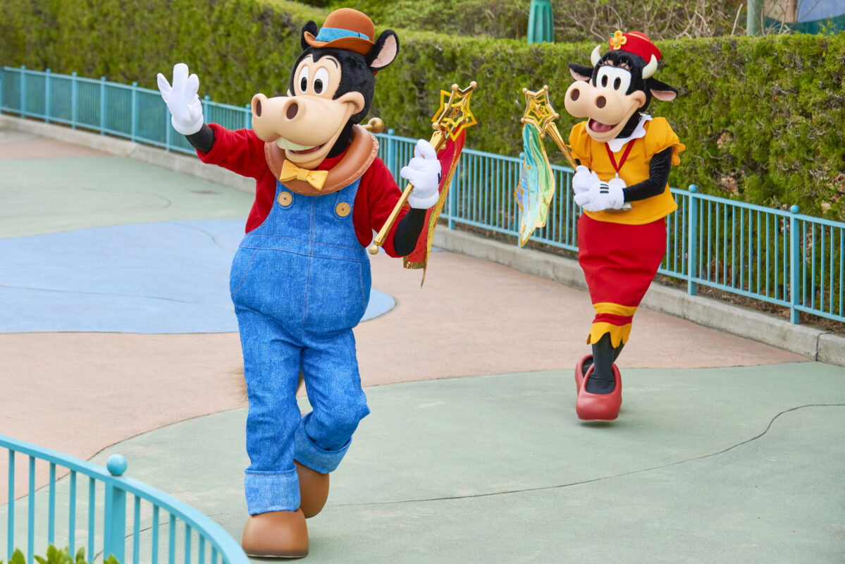 Tokyo Disneyland Disney Harmony in Color Daytime Parade Debut 00030