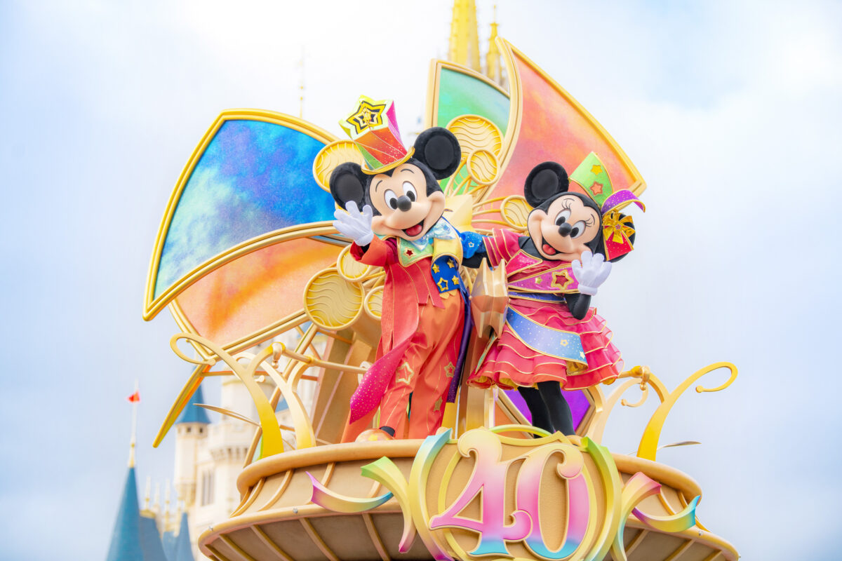 Tokyo Disneyland Disney Harmony in Color Daytime Parade Debut 00035